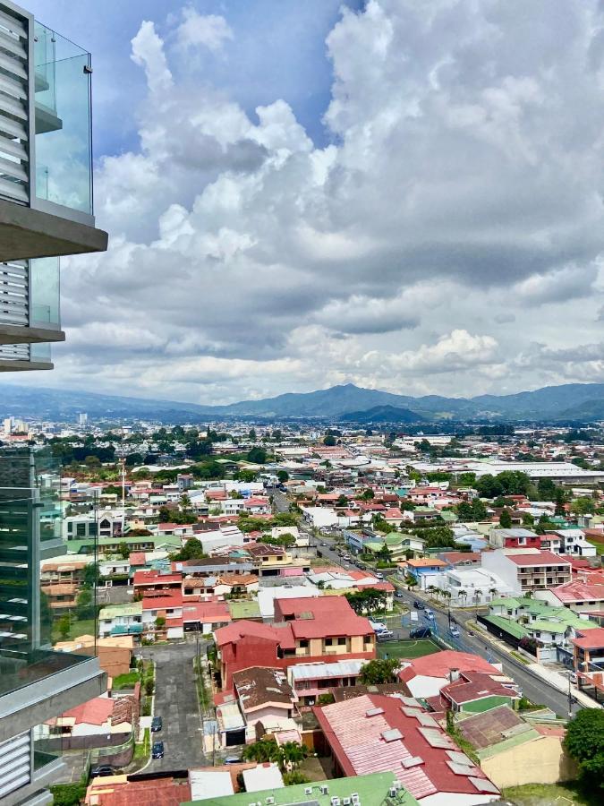 Comodo Y Elegante Apartamento En Fabuloso Condo! Сан Хосе Екстериор снимка