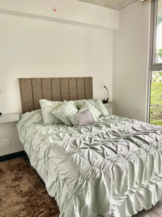 Comodo Y Elegante Apartamento En Fabuloso Condo! Сан Хосе Екстериор снимка