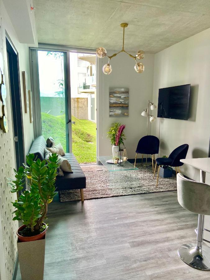 Comodo Y Elegante Apartamento En Fabuloso Condo! Сан Хосе Екстериор снимка