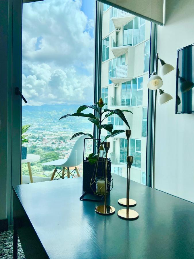 Comodo Y Elegante Apartamento En Fabuloso Condo! Сан Хосе Екстериор снимка